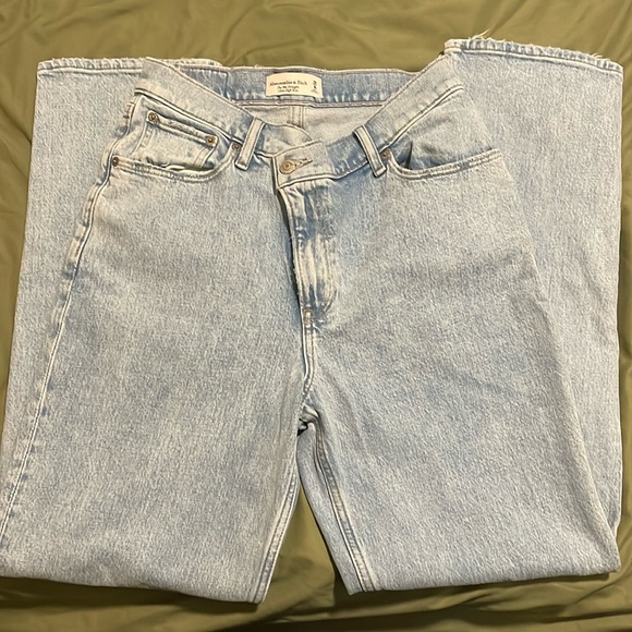 Abercrombie and Fitch jeans - Picture 1 of 3